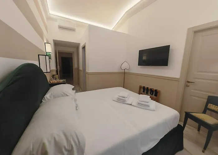 Cozy Luxury Pantheon 4*