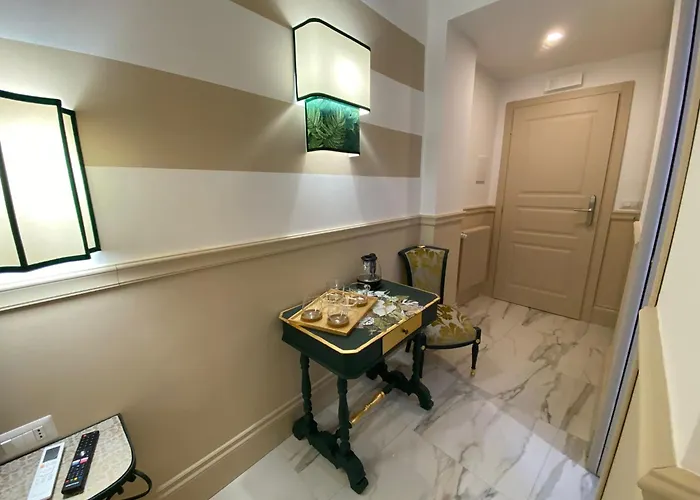 Cozy Luxury Pantheon 4* Roma
